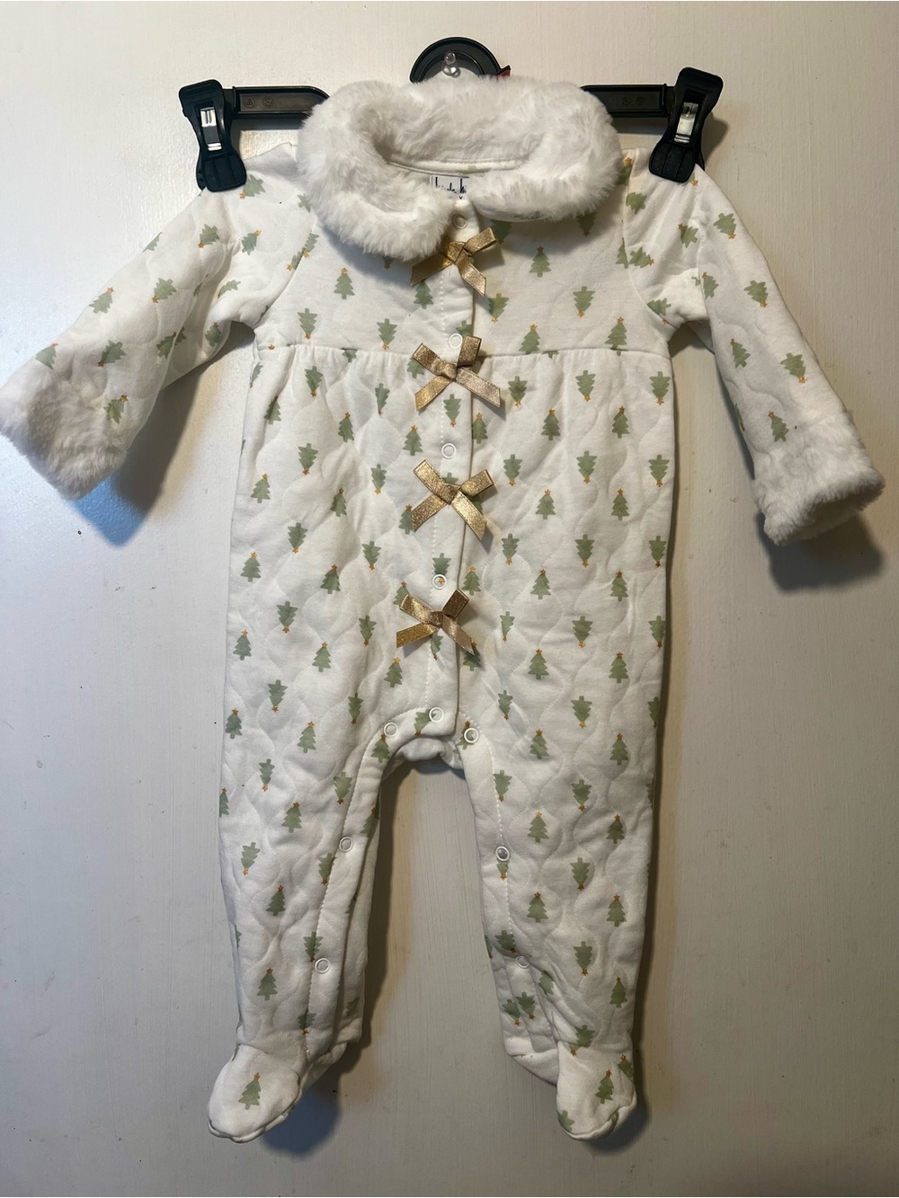 Nicole Miller White Quilted One-Piece with Gold Bows and Green Tree Print